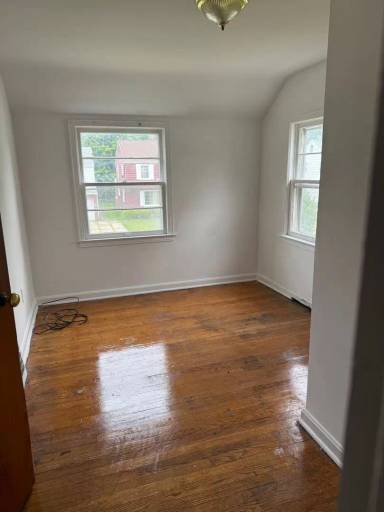 Main picture of 21860 Roberts Ave