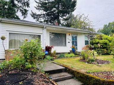 Main picture of 2828 SE 45th Ave