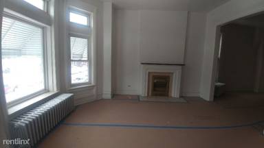 Main picture of 3334 W Adams St