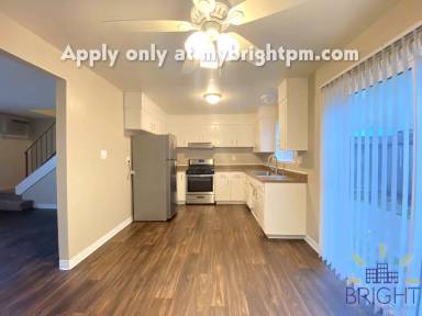 Main picture of 264 Montrose Dr