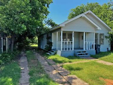 Main picture of 2604 Wenonah Ave