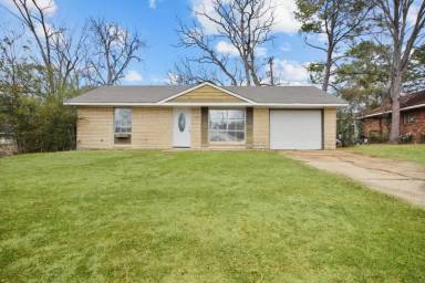 Main picture of 704 Short St