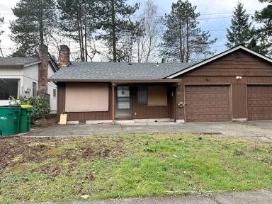 Main picture of 2 Bedroom Duplex Off Oleson Road!