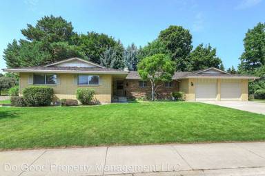 Main picture of 2887 N Leisure Dr
