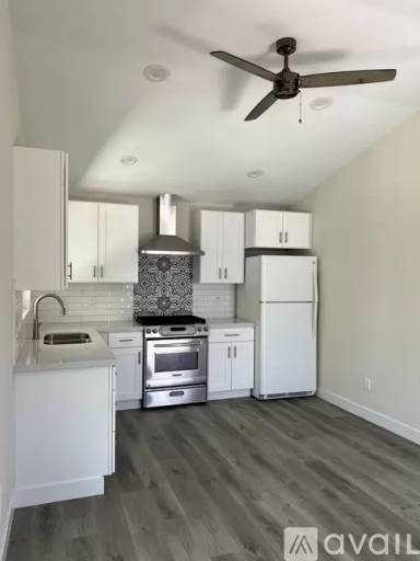 Main picture of 439 E 8th Ave
