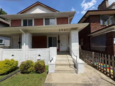 Main picture of 2921 N Delaware St