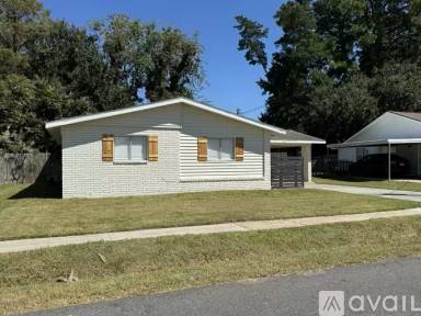 Main picture of 305 Harrell Dr