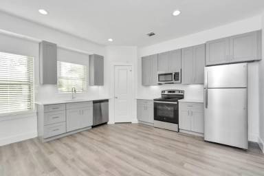 Main picture of Villa Laverne Condos