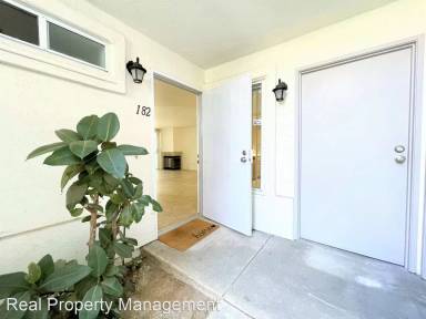 Main picture of 525 Lands End Way