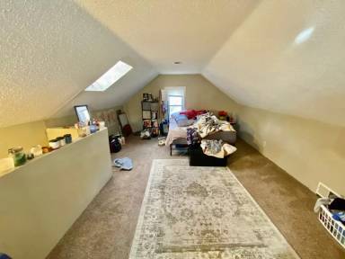 Main picture of 843 23rd Ave SE