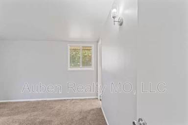 Main picture of 8504 E 93rd Pl