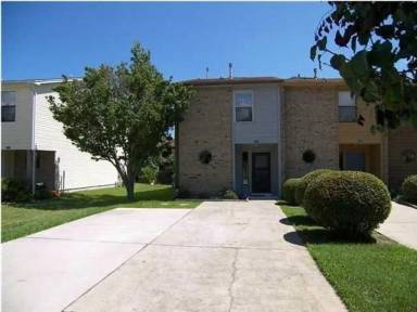 Main picture of 11 Poulton Dr NW