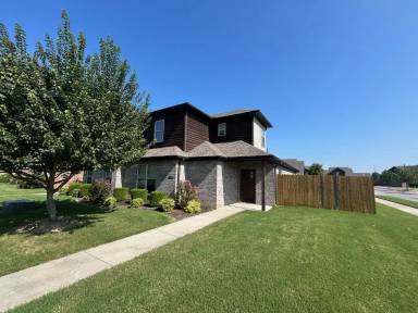 Main picture of 3100 SW Warberry Ave