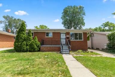 Main picture of 21374 Ithaca Ave