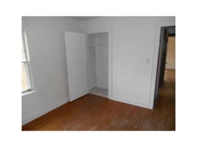 Main picture of 829 N Bradley Ave
