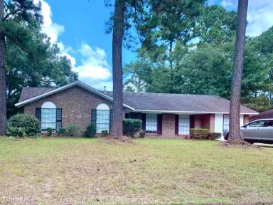 Main picture of 810 Jamestowne Rd