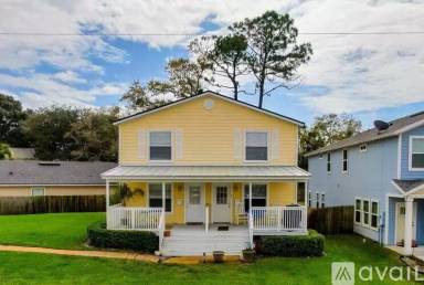 Main picture of 2217 Pine Pl