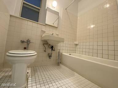 Main picture of 328 W 83rd St