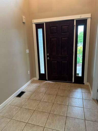 Main picture of 704 Breezy Way NE