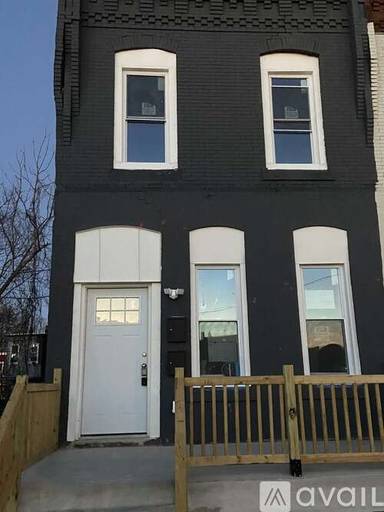 Main picture of 853 N 43rd St