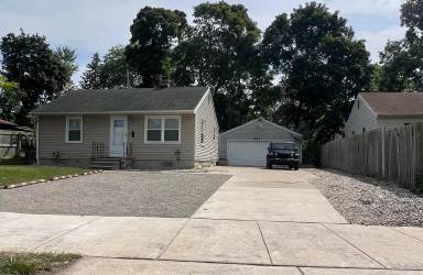 Main picture of 331 W Saginaw St