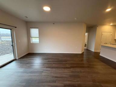 Main picture of 905 Lavergne Ave