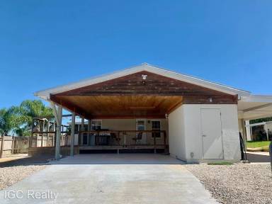 Main picture of 8865 Central Ave