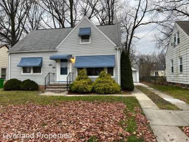 Main picture of 285 E 255th St