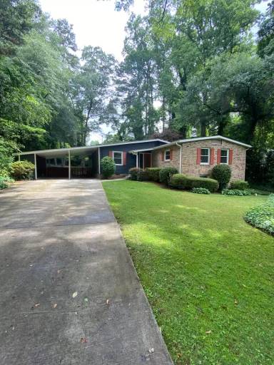 Main picture of 2625 Sunny Ln SE