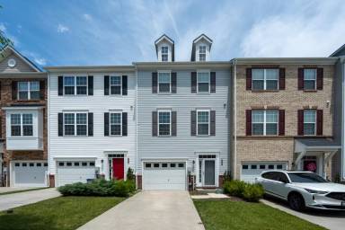 Main picture of 9624 Eaves Dr