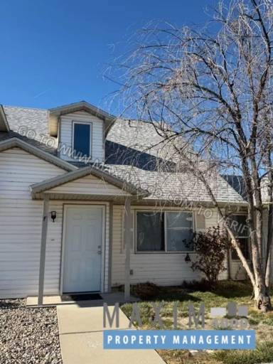 Main picture of 385 Sunnyside Cir
