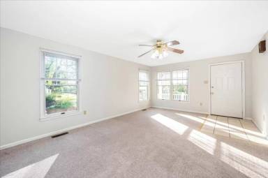 Main picture of 3858 Clay St