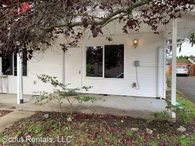 Main picture of 331 NE 132nd Ct