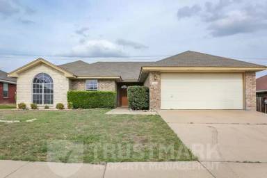 Main picture of 5406 Shawn Dr