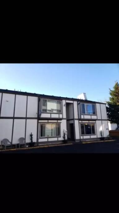 Main picture of 4036 SE Holgate Blvd