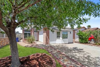 Main picture of 12145 Saint Francis