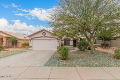 Main picture of 15935 W Young St