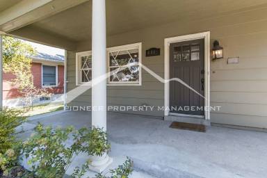 Main picture of 4468 Stuart St