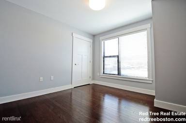 Main picture of 2565 Washington St