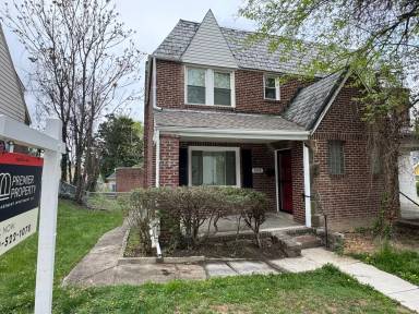 Main picture of 2802 E Cold Spring Ln