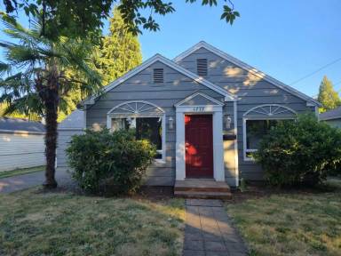 Main picture of 1272 Elm St NW