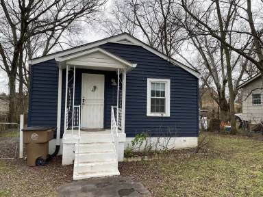 Main picture of 1727 Saint Louis St