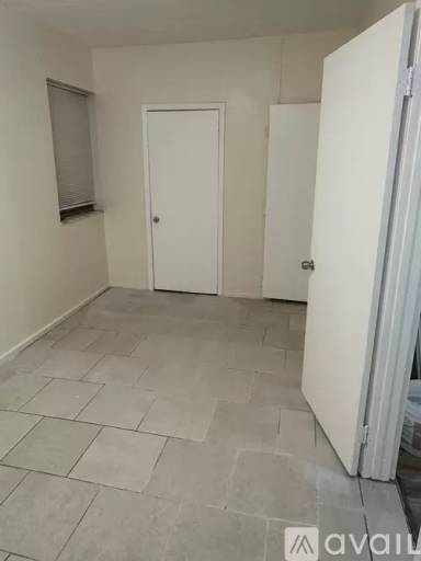 Main picture of 914 NW 6th Ave