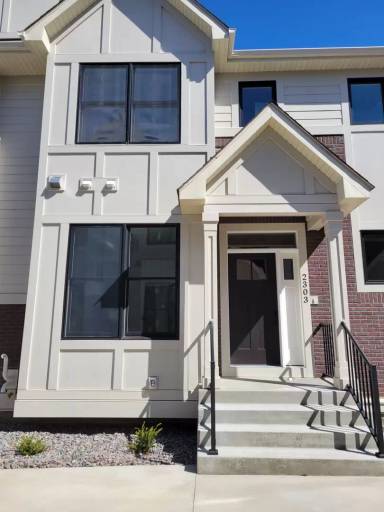 Main picture of 2303 Simply Living Ln