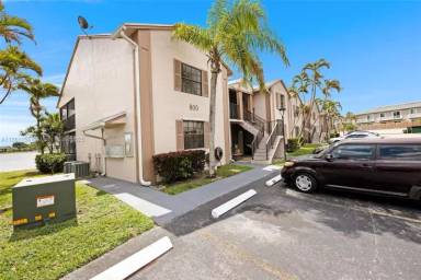 Main picture of 800 Independence Dr