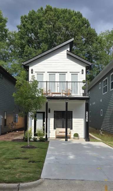 Main picture of 2212 Edwin Ave