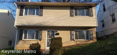 Main picture of 612 Larchmont Ave
