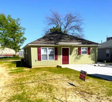 Main picture of 126 1st Ave