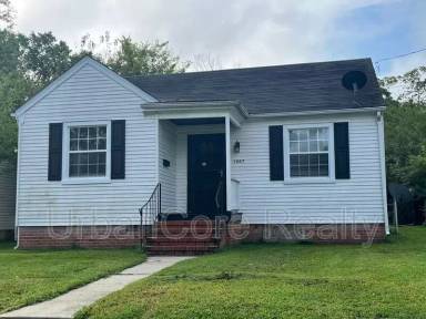 Main picture of 1807 National St