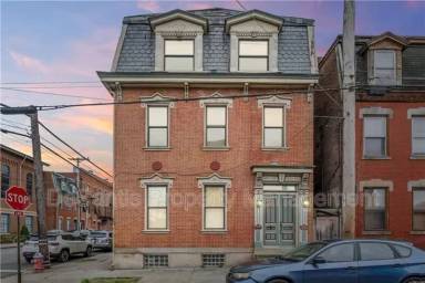 Main picture of 1214 Bingham St